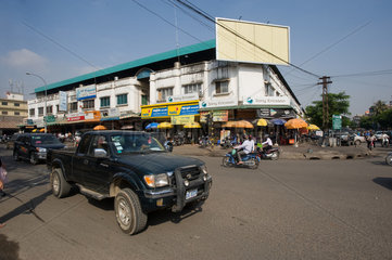 Phnom Penh  Kambodscha  Strassenszene mit Toyota-Pickup