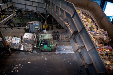 Berlin  Deutschland  auf dem Recyclinghof der Alba-Recycling GmbH