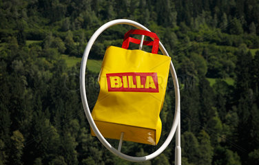 Radenthein  Oesterreich  Zeichen der Supermarktkette Billa