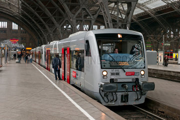 Leipzig  Deutschland  Nahverkehrszug der Mitteldeutschen Regiobahn im Hbf Leipzig