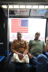 New York City  USA  Fahrgaeste im Bus