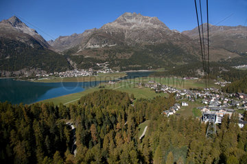 Surlej  Schweiz  Ausblick von der Corvatsch-Bergbahn auf das Bernina Gebirge