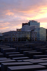 Berlin  Deutschland  Holocaustmahnmal bei Sonnenuntergang