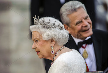 Elizabeth II + Joachim Gauck