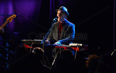 Berlin  Deutschland  Musiker Thomas Dolby bei einem Konzert im Berliner Frannz-Club