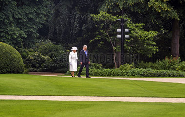 Elizabeth II + Gauck