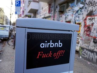 Anti-Airbnb-Sticker