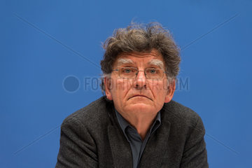 Berlin  Deutschland  Prof. Dr. Werner Schiffauer waehrend einer Pressekonferenz