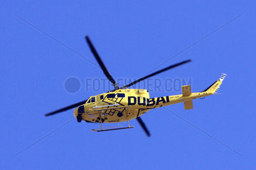 Dubai  Vereinigte Arabische Emirate  Helikopter in der Luft