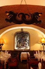 Karlsbad  Tschechische Republik  der Erzengel Michael im Restaurant des Embassy