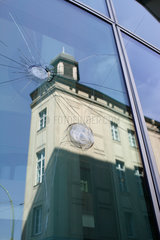 Berlin  Deutschland  eingeschlagene Fensterscheibe