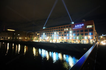 Berlin  Deutschland  ARD Hauptstadtstudio am Abend