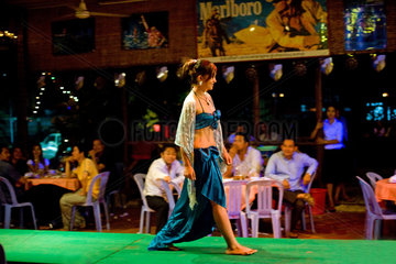 Phnom Penh  Kambodscha  Misswahl in einem Biergarten