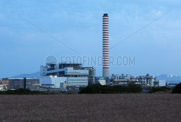 Porto Torres  Italien  das thermoelektrische Kraftwerk Fiume Santo der E. ON Gruppe
