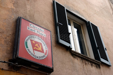 Nuoro  Italien  Leuchtreklame der Kommunistischen Partei