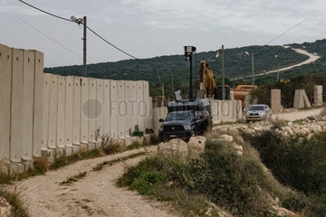 ISRAEL-ROSH HANIKRA-WALL-CONSTRUCTION