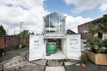 Berlin  Deutschland  eine Containerfarm von ECF Farmsystems