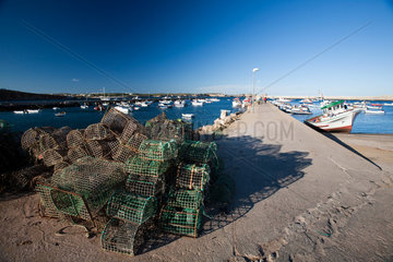 Sagres  Portugal  leere Hummerfallen im Hafen