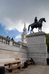 London  Grossbritannien  die Reiterstatue von George IV. auf dem Trafalgar Square
