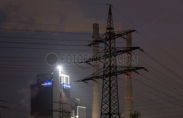 Heilbronn  Deutschland  das Kraftwerk Heilbronn bei Nacht