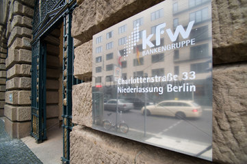 Berlin  Deutschland  Schild der KfW Bankengruppe