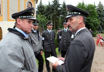Graditz  Deutschland  Pferdewirte des Gestuet Graditz in Uniform