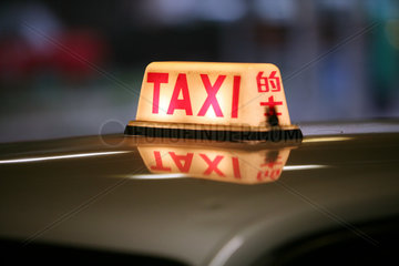 Hong Kong  China  leuchtendes Taxischild