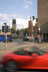 Duisburg  Deutschland  Strassenverkehr in der Umweltzone Ruhrgebiet