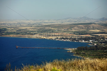 Vouni  Tuerkische Republik Nordzypern  die Kuestenlinie in der Morphou Bucht
