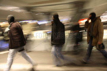 Berlin  Deutschland  Einsatz des Sondereinsatzkommandos am Hauptbahnhof