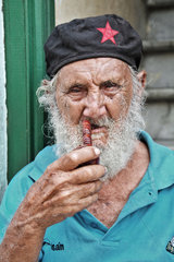 Havanna  Kuba  Portrait eines alten kubanischen Revolutionaers