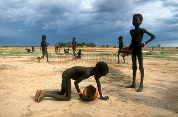 Famine in Sudan and Sahelian Zone - Hungersnot im Sudan