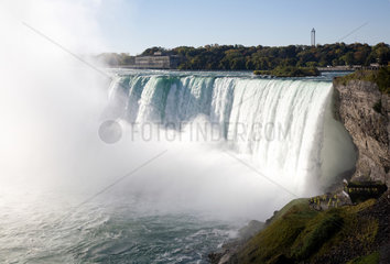 Niagara Falls  Kanada  Horseshoe Falls auf kanadischer Seite