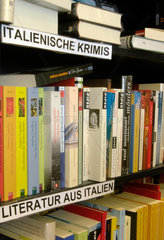 Berlin  Deutschland  Buecher in einer Buchhandlung