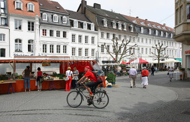 Saarbruecken  Deutschland  Sankt-Johanner-Markt in der Innenstadt