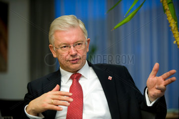 Berlin  Deutschland  Roland Koch (CDU) im Interview
