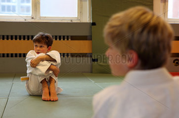 Berlin  Deutschland  Kinder in einem Judokurs