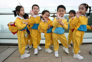 Hong Kong  China  froehliche Kinder