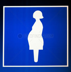 Dubai  Vereinigte Arabische Emirate  Piktogramm  schwangere Frau