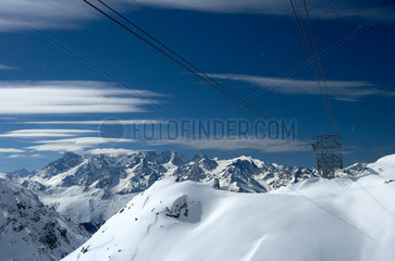 Verbier  Schweiz  Blick vom Col des Gentianes in der Skiregion der Vier Taeler