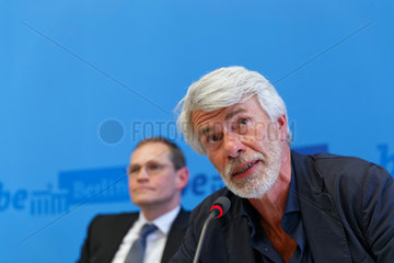 Berlin  Deutschland  Chris Decron und Berlins Buergermeister Michael Mueller