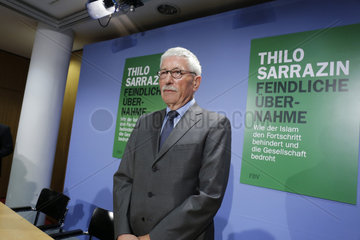 Pressekonferenz/ Buchvorstellung: Vorstellung des Buchs Feindliche Uebernahme von Thilo Sarrazin