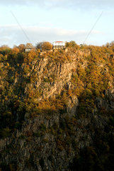 Thale  Blick von der Rosstrappe auf den Hexentanzplatz seinem gleichnamigen Berghotel