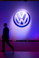Wreschen  Polen  VW-Logo zur Eroeffnung des Werks von VW Nutzfahrzeuge