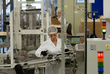 Posen  Polen  Mitarbeiterin bei der Beiersdorf Manufacturing Poznan Sp. z o.o.