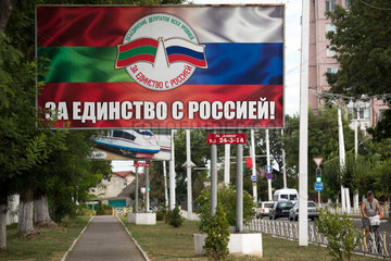 Bender  Republik Moldau  Plakate fuer die Einheit mit Russland