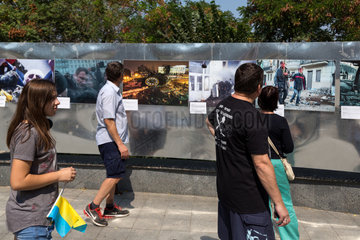 Odessa  Ukraine  Fotoausstellung zu den Ereignissen am Majdan 2014