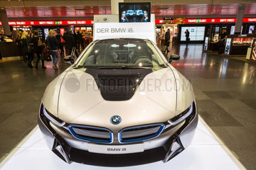 Muenchen  Deutschland  Modellausstellung des neuen BMW i8 am Flughafen Muenchen