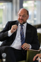 Berlin  Deutschland  Martin Schulz  SPD  im Gespraech mit der Initiative GehtAuchAnders