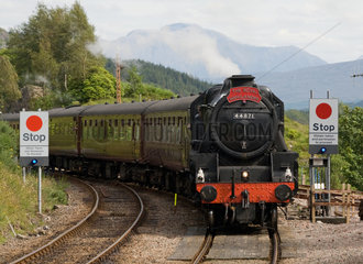 Glenfinnan  Grossbritannien  der Jacobite Steam Train
